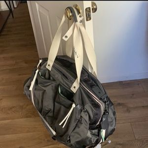 Lululemon work it out duffel bag, soot light